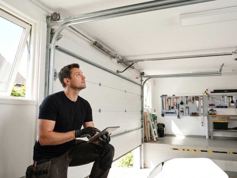 Garage door repair in Elizabeth, NC by Crestwood of Charlotte